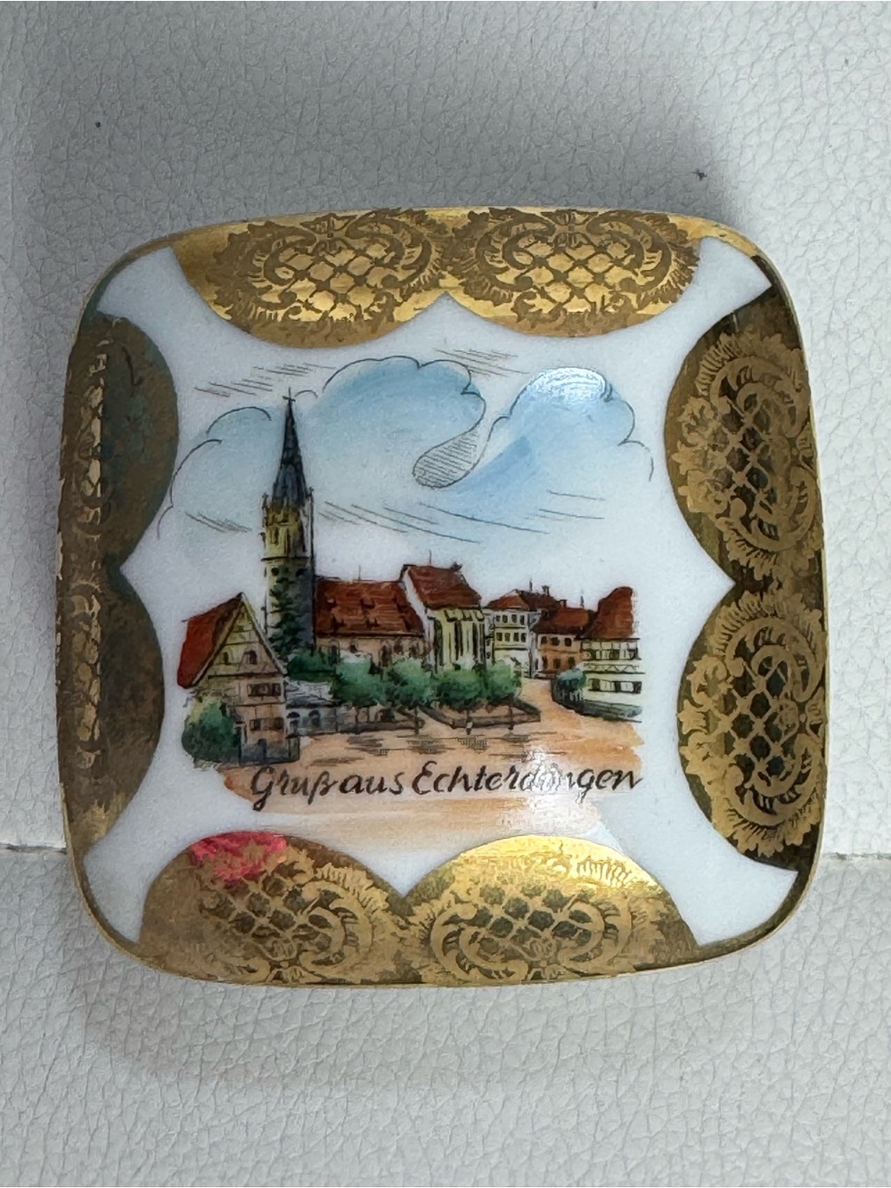 Vintage Bavarian Porcelain
Trinket Box - Gruß aus
Echterdingen Handgemalt